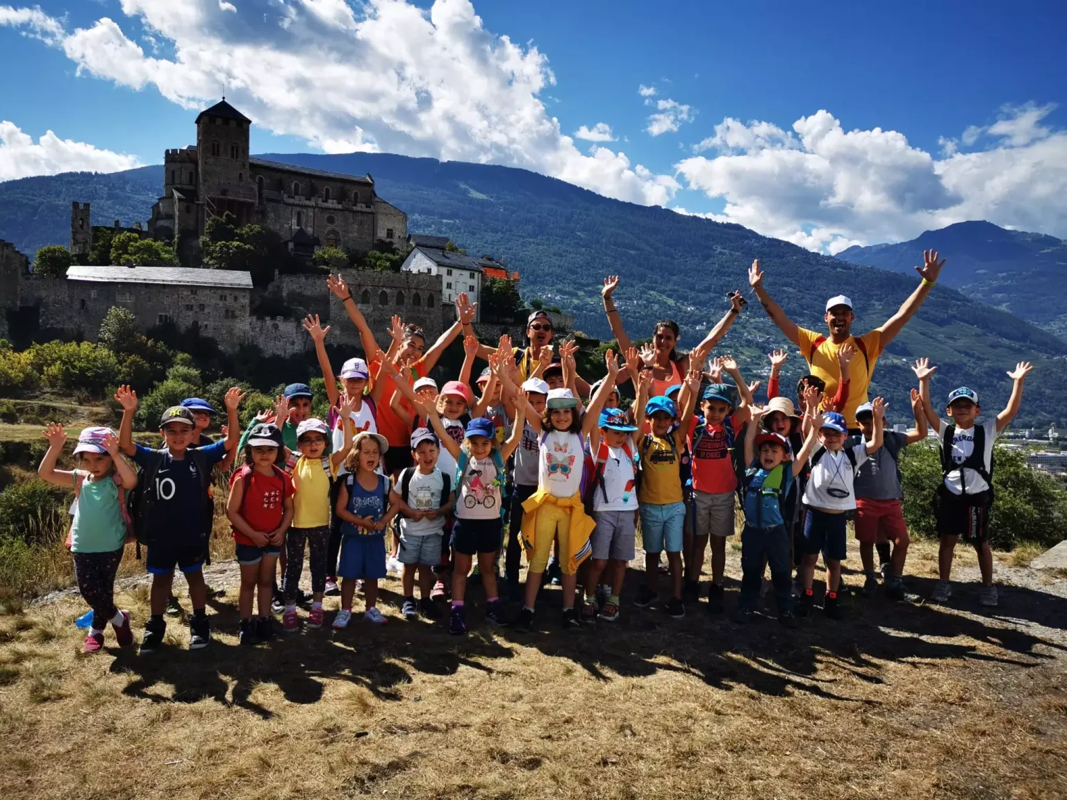 enfants devant plage