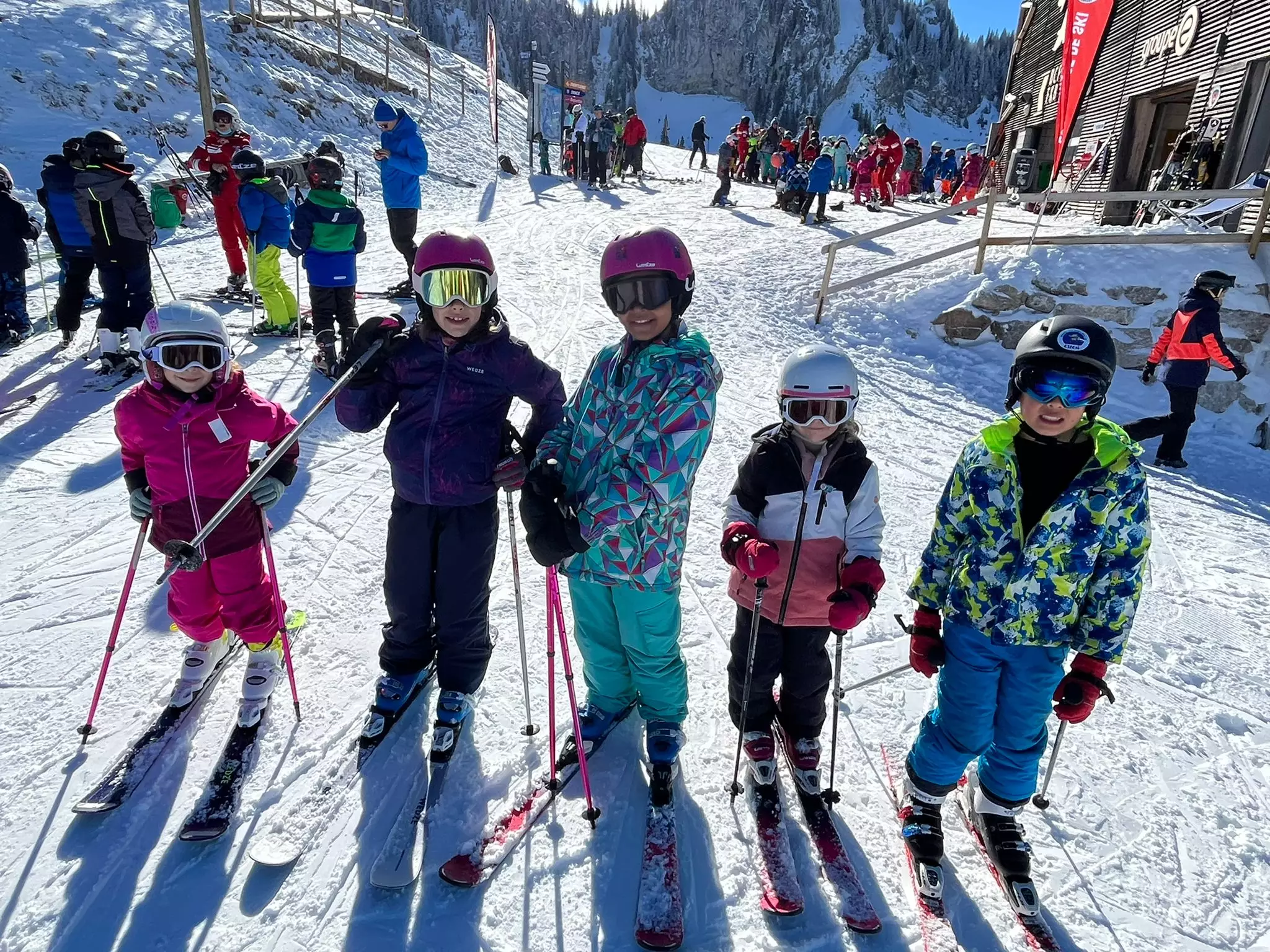Enfants au camp de ski Kids Trip Swiss en Suisse Romande